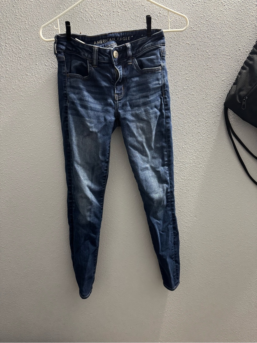 American Eagle Outfitters Women’s Dark Blue Jegging